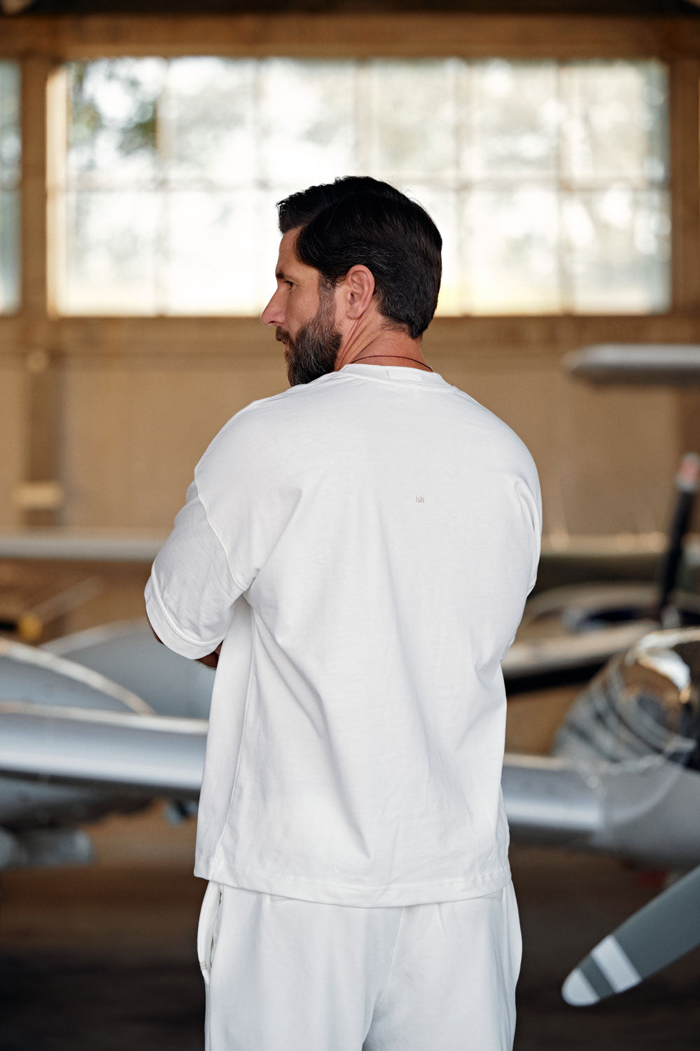 Smooth cotton T-Shirt with embroidery and adjustable sleeves